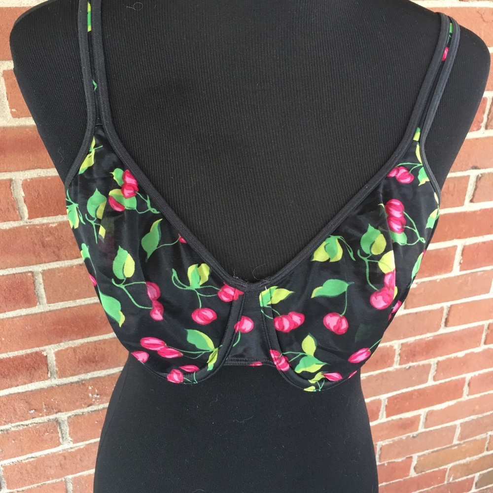 Cacique bra size 40 D